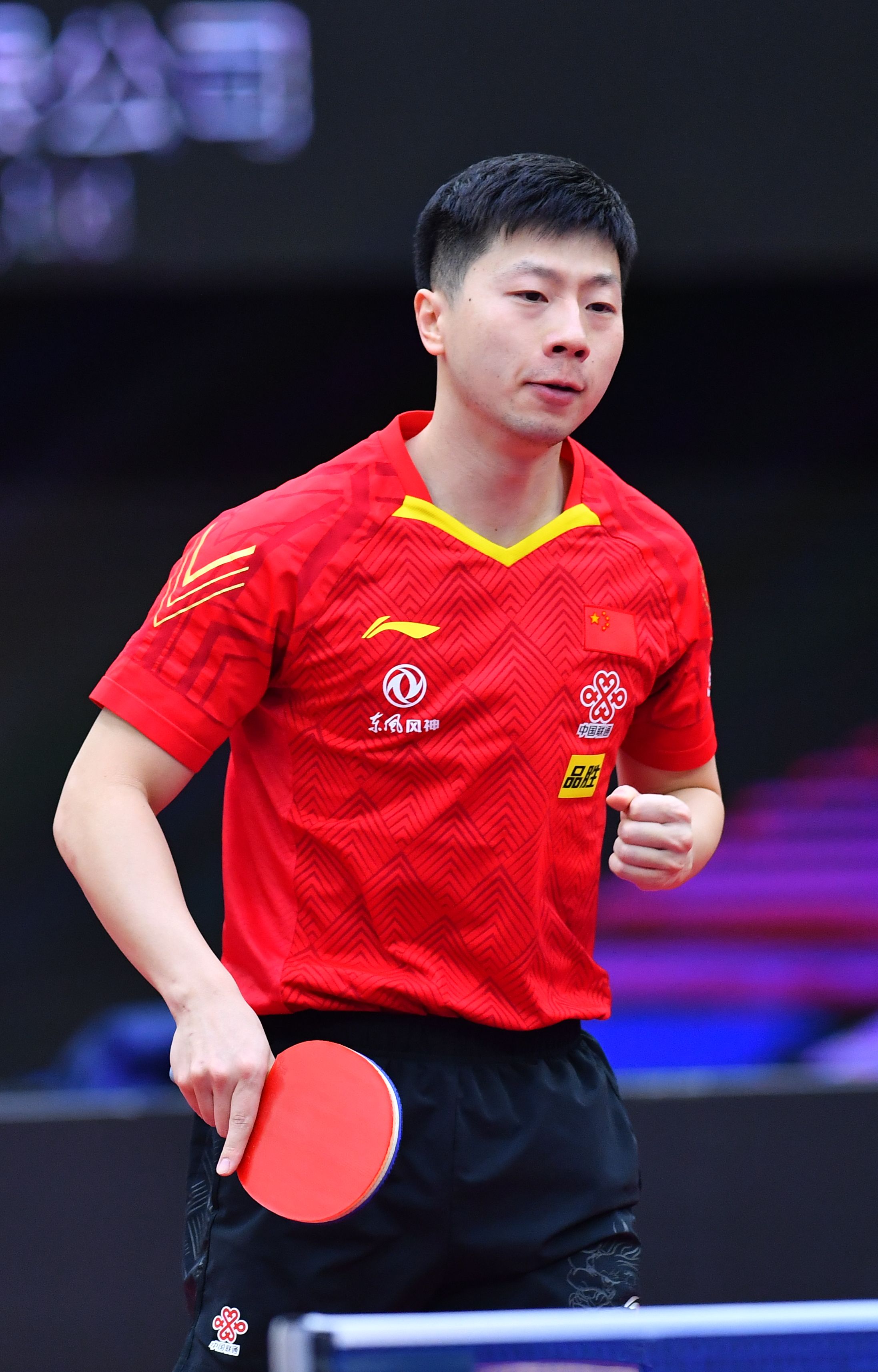 众对运动员 众对运动员